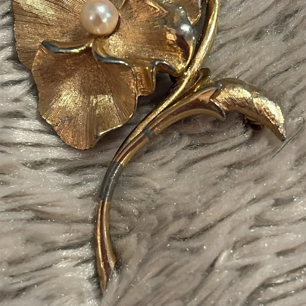 Vintage Signed Marcel Boucher Brushed Goldtone Faux Pearl Pansy Brooch Pin